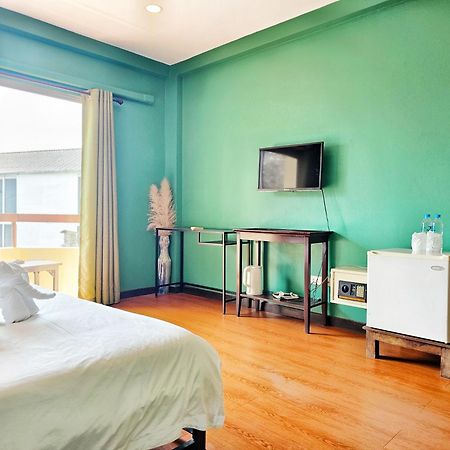 Elegant Lanna Guesthouse Chiang Mai Bagian luar foto