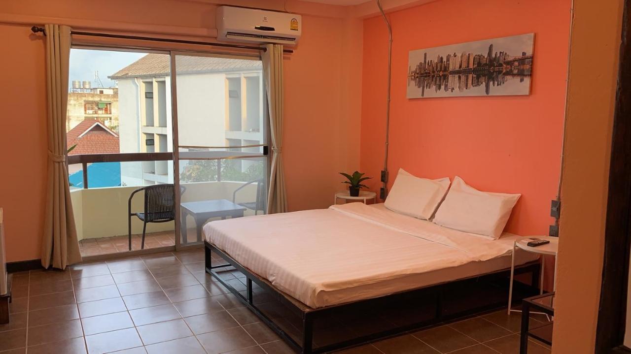 Elegant Lanna Guesthouse Chiang Mai Bagian luar foto