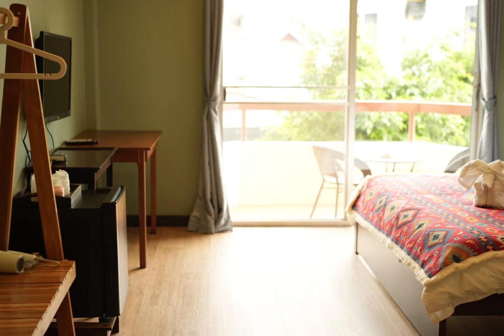 Elegant Lanna Guesthouse Chiang Mai Bagian luar foto