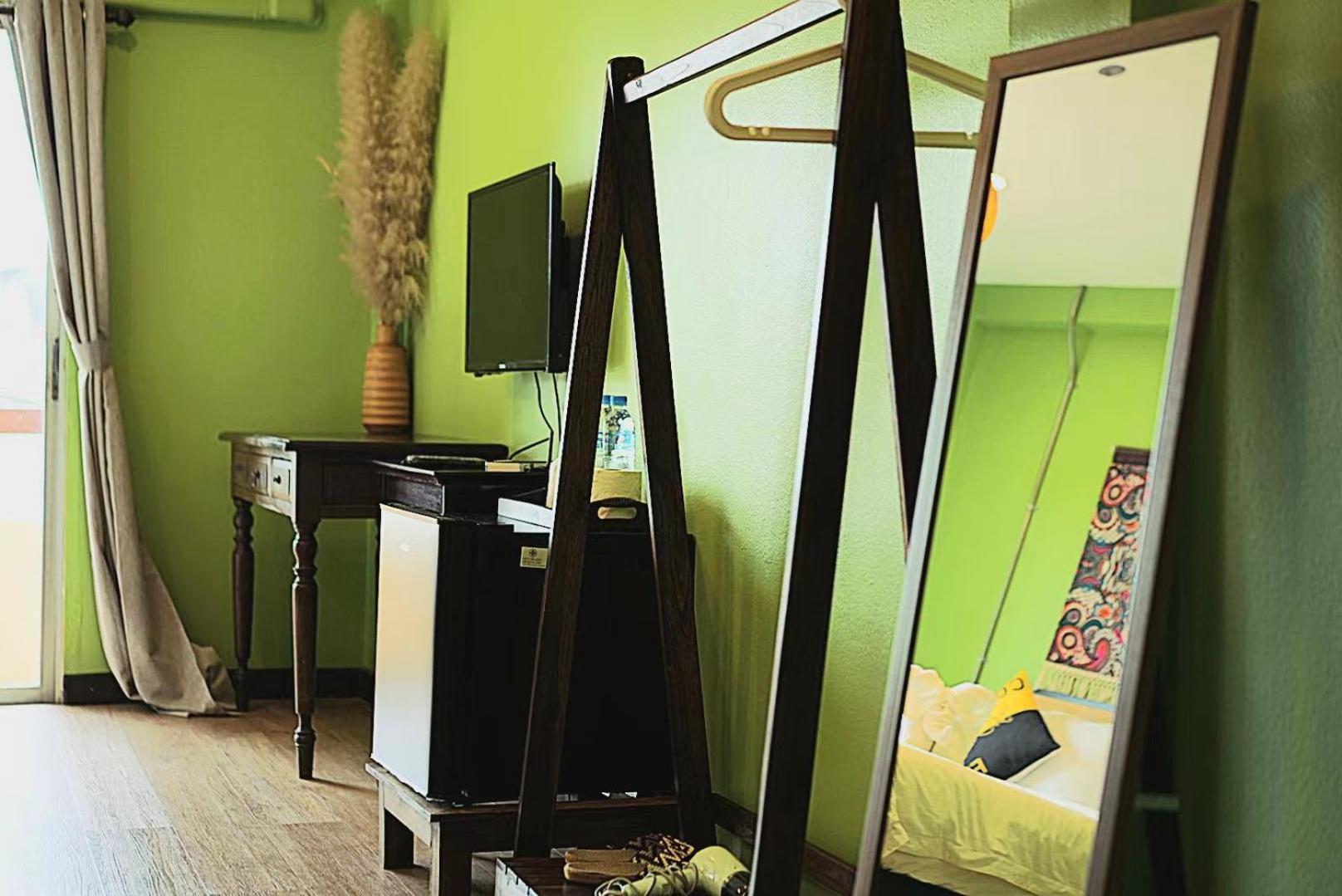 Elegant Lanna Guesthouse Chiang Mai Bagian luar foto