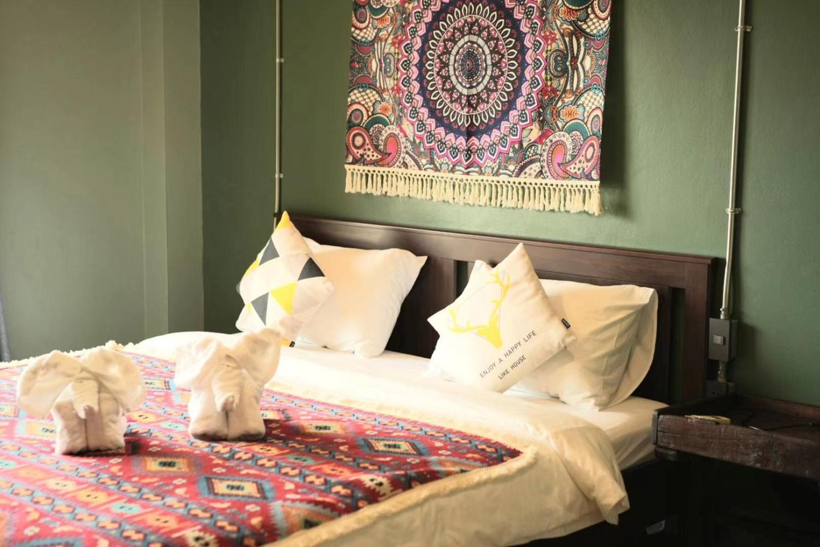 Elegant Lanna Guesthouse Chiang Mai Bagian luar foto