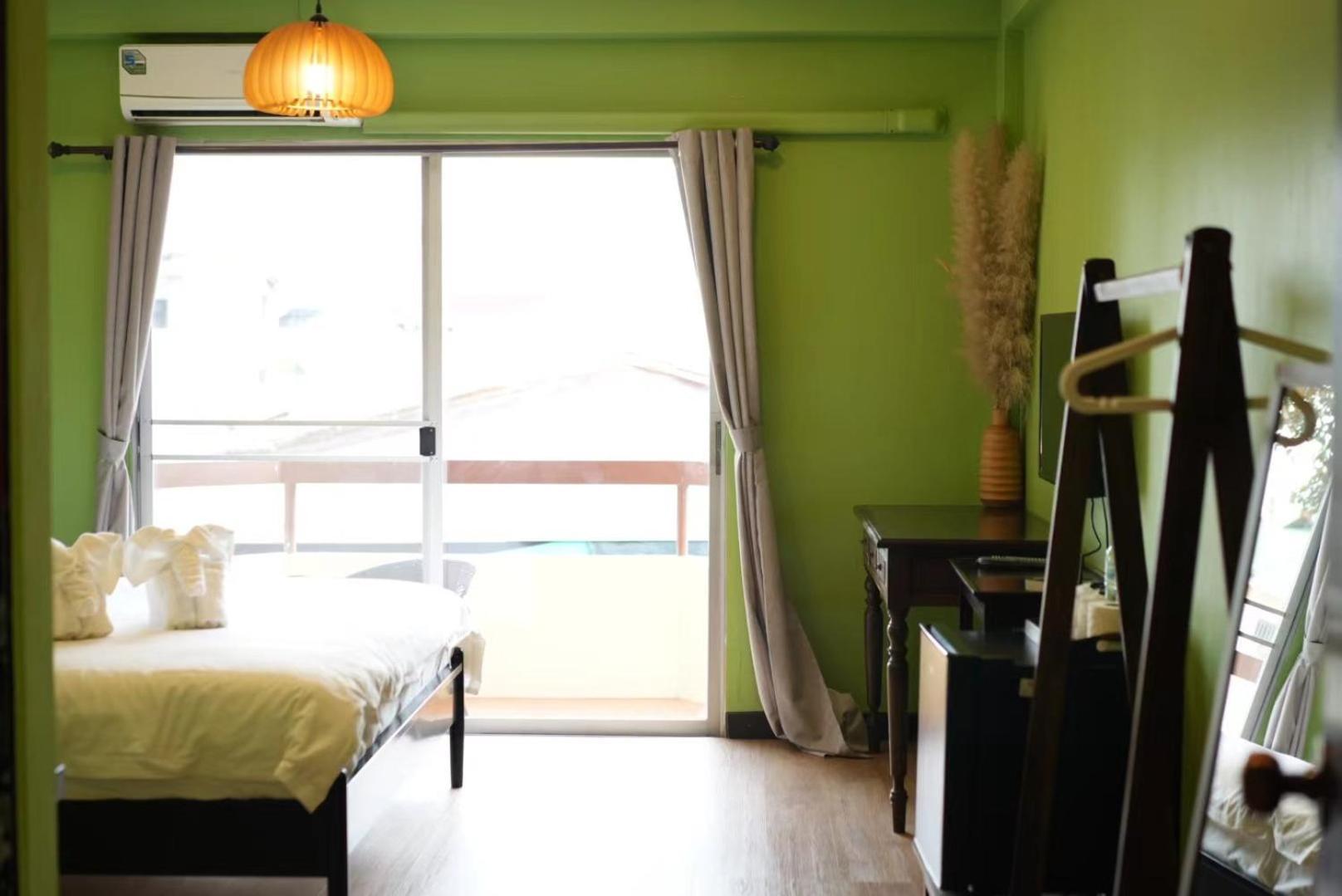 Elegant Lanna Guesthouse Chiang Mai Bagian luar foto