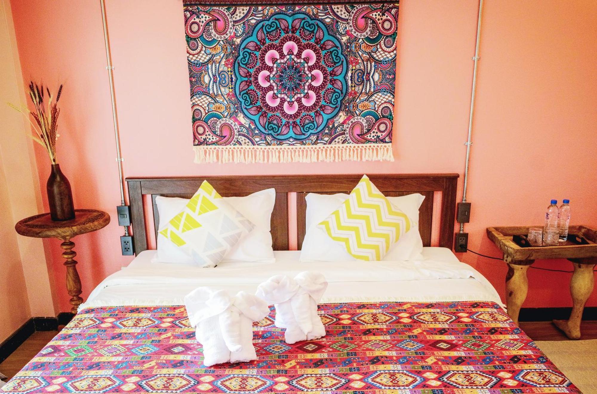 Elegant Lanna Guesthouse Chiang Mai Bagian luar foto